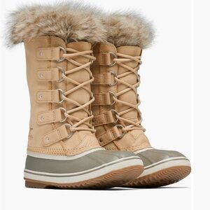 Sorel Women's Tan and Green Winter Boots